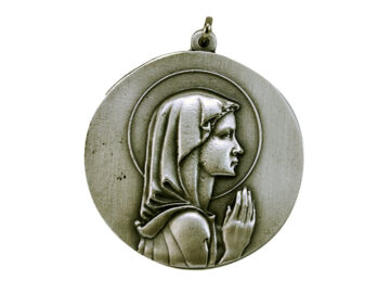 Medallón Virgen Niña 4cm  fundicion