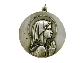 Medallón Virgen Niña 4,3cm  fundicion